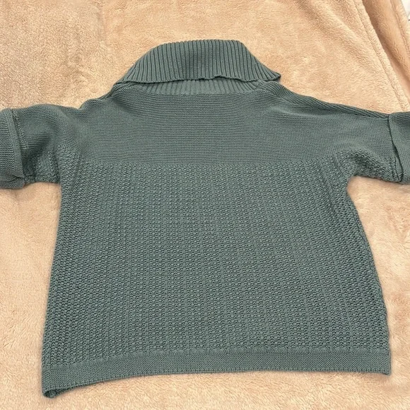 Short sleeve turtle neck shirt size PM - Picture 3 of 3